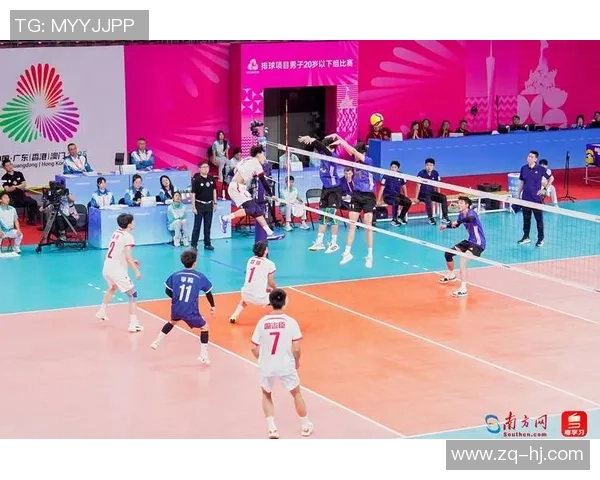 广州排球队耐力表现引发热议球迷对训练方式与比赛策略展开激烈讨论 广州排球队耐力表现引发热议球迷对训练方式与比赛策略展开激烈讨论