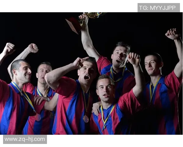 足球明星之间的默契配合瞬间展现团队精神与个人魅力的完美结合