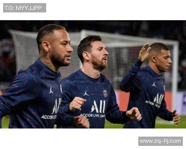 足球明星小罗马的精彩瞬间与经典图片回顾 足球明星小罗马的精彩瞬间与经典图片回顾